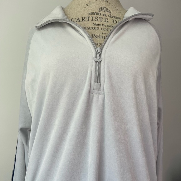 Unisex Light grey Adidas sweatshirts - Picture 5 of 9